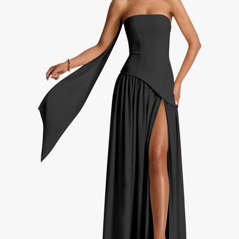 Elegant Black Strapless Evening Gown